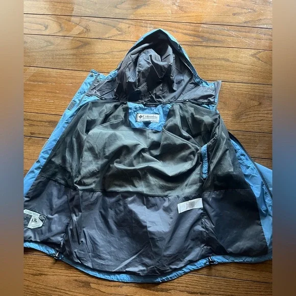 Columbia Titanium Omni-Tech Women’s Jacket - Picture 12 of 15